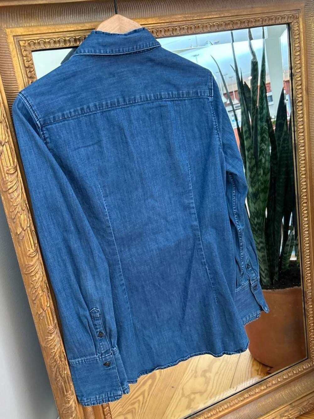 Banana Republic Riley Ruffle Denim Shirt Size 8 - Picture 6 of 8